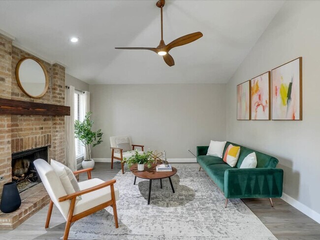 Foto del edificio - 1725 Canterbury Ln