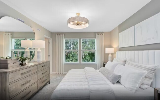 Foto del edificio - 3055 Emerald Acrs Ln