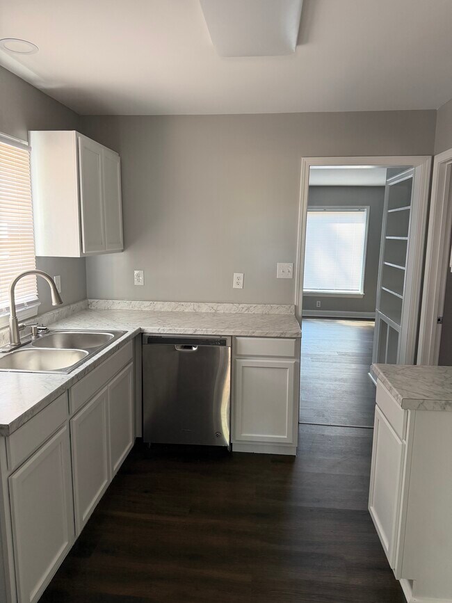 Foto del edificio - 1401 10th Ave