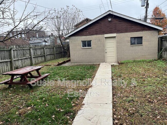 Foto del edificio - 736 Dover Pl