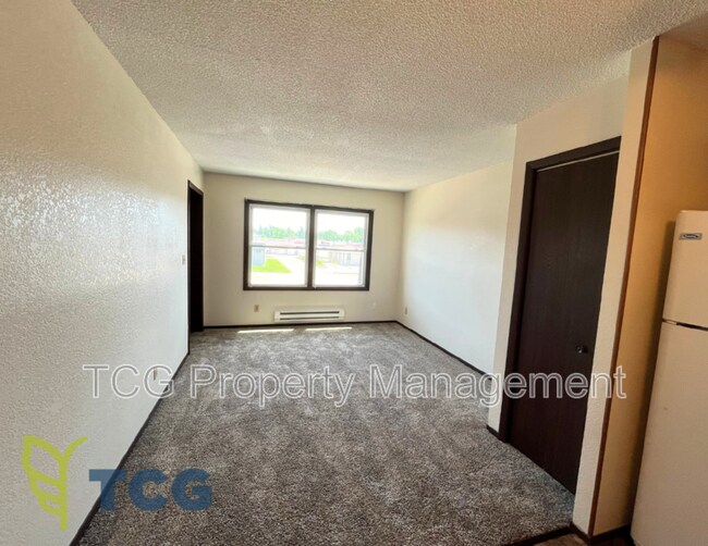 Building Photo - 2-3 3 Michael St