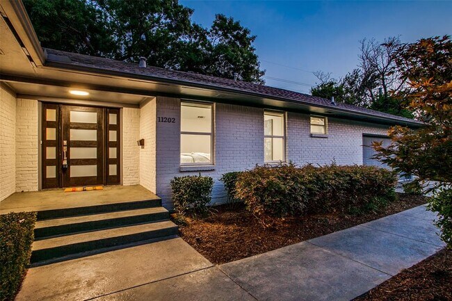 Building Photo - 11202 Northland Cir