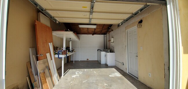 Building Photo - 431 7th St