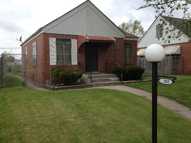 252 Grant St, Gary, IN 46404 House Rental in Gary, IN
