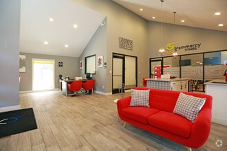 Interior Photo - Grammercy