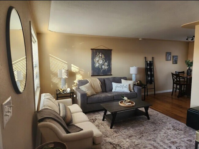 Foto del edificio - 3509 Hynds Blvd