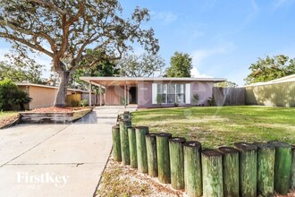 Building Photo - 8028 N Ola Ave