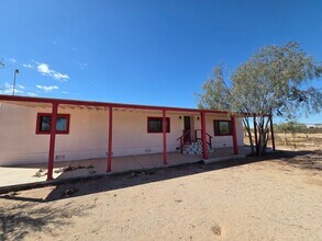 Building Photo - 1469 W Virgil Dr