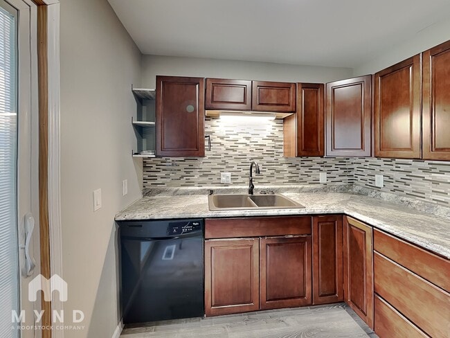 Foto del edificio - 149 Troy Rd