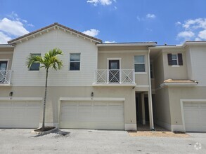 Building Photo - 91 Palm Ln