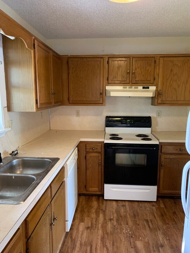 Building Photo - Duplex for Rent in Timberville