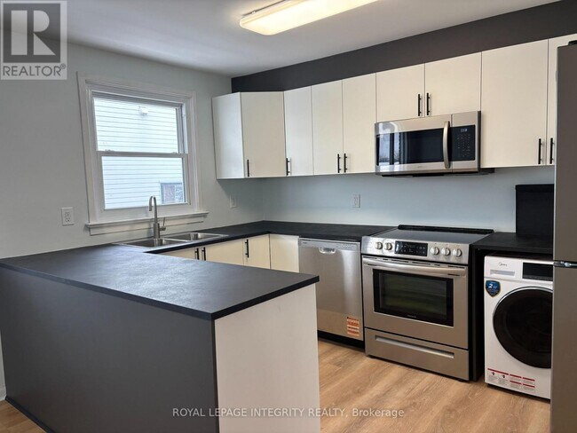 Building Photo - 3 - 2411 PAGE ROAD