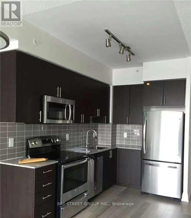 Photo du bâtiment - 7165-7165 Yonge St