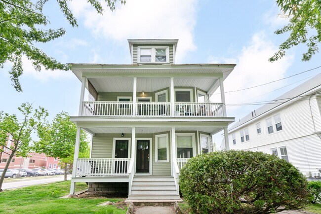 Foto del edificio - 448-450 Pleasant Valley Pkwy.