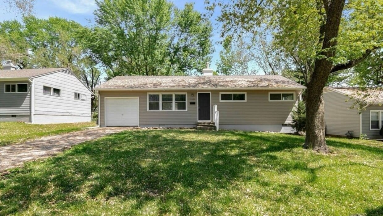 Primary Photo - Coming Soon! Charming 3-Bedroom Home with ...