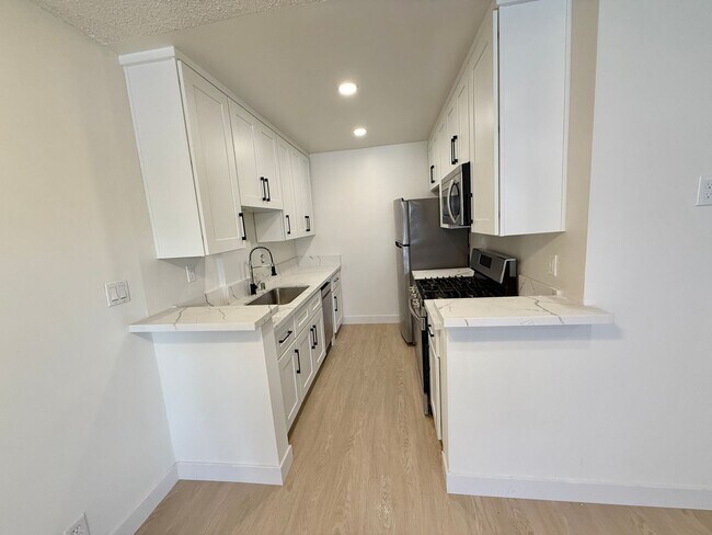 Foto del edificio - 3419 Keystone Av