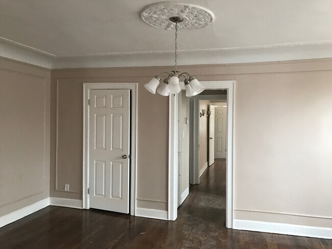 Foto del edificio - 3235 W Grand St