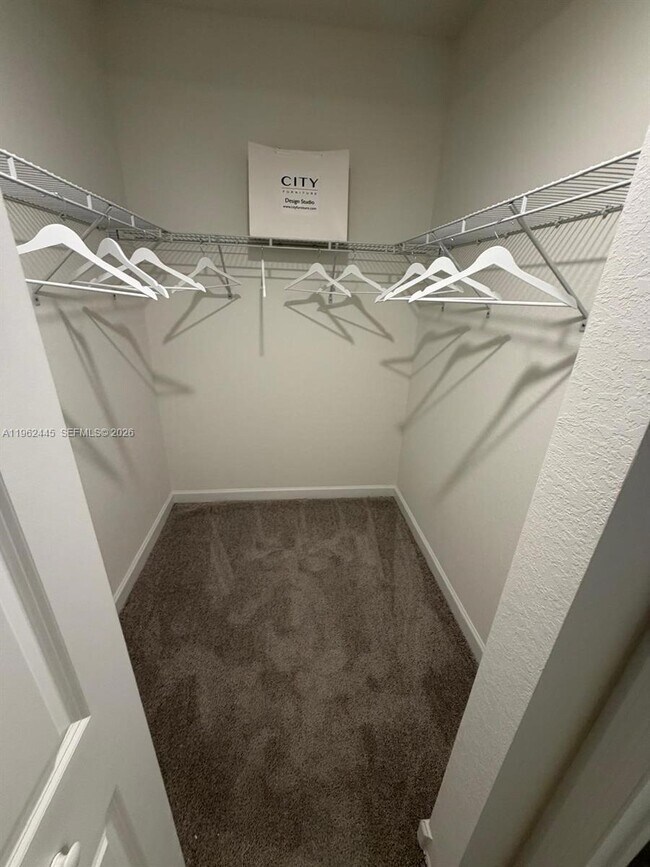 Foto del edificio - 12486 SW 248th St