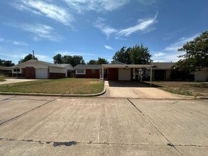 Building Photo - 1101 Hampton Rd
