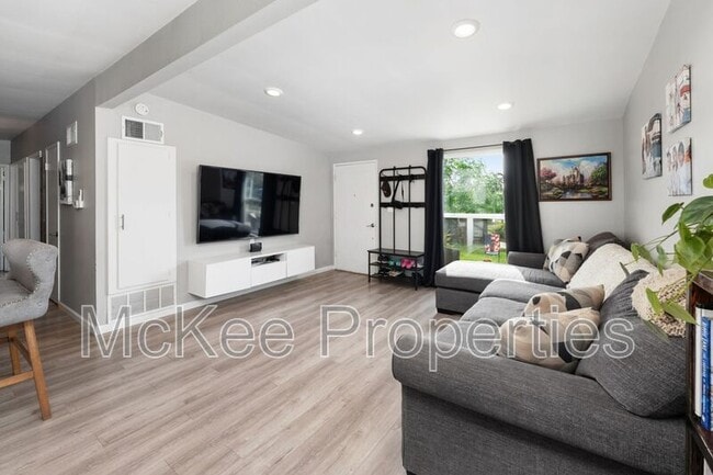 Building Photo - 1212 Oneonta Ave