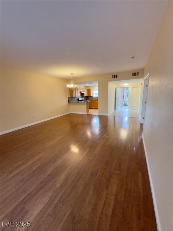 Building Photo - 352 Amber Pine St