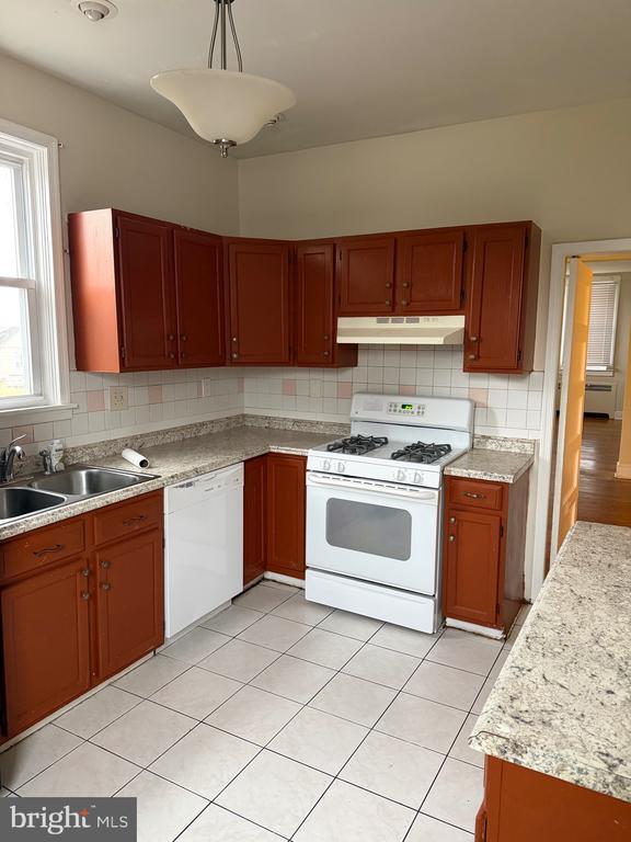 Foto del edificio - 3812 W Cold Spring Ln