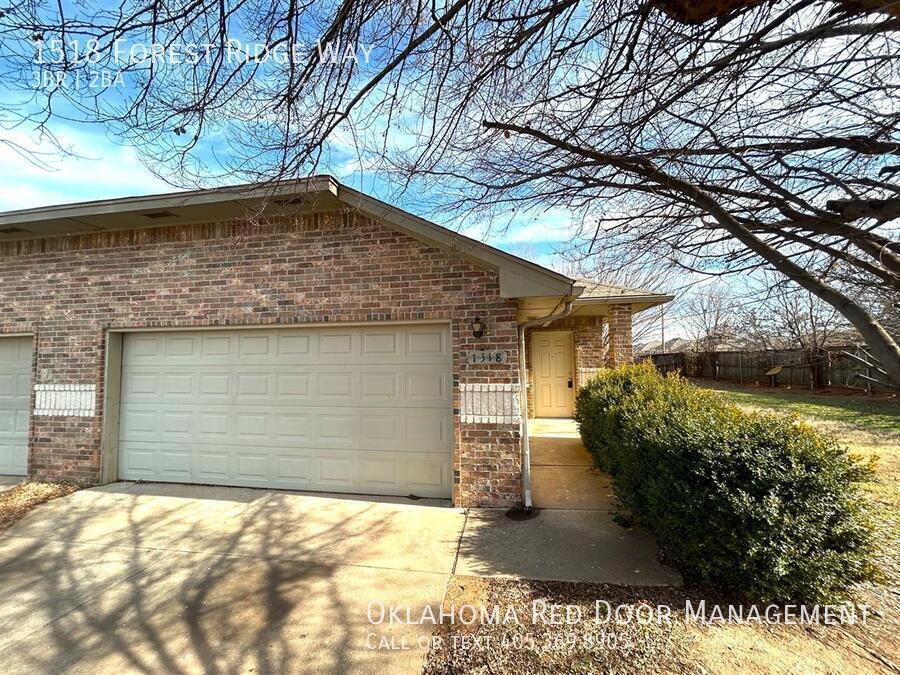 Photo - 1518 Forest Ridge Way-