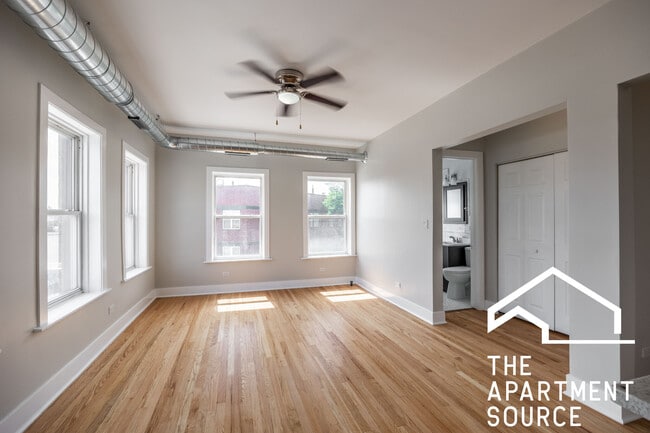 Photo - 2712 N Milwaukee Ave Apartment