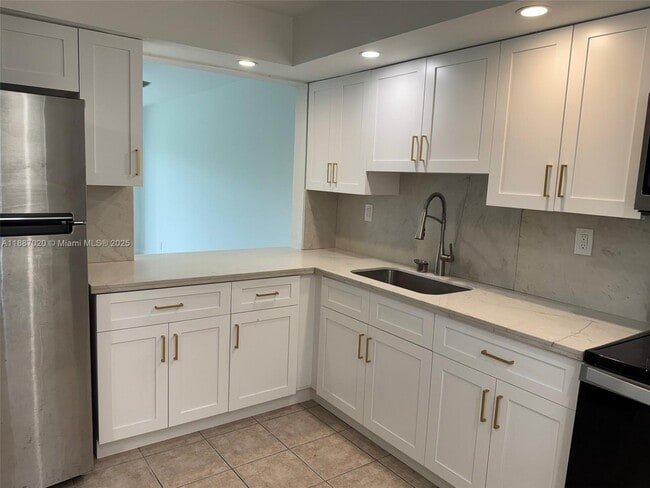 Foto del edificio - 5100 SW 90th Ave