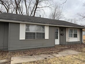 Building Photo - 1016 Camaro Dr