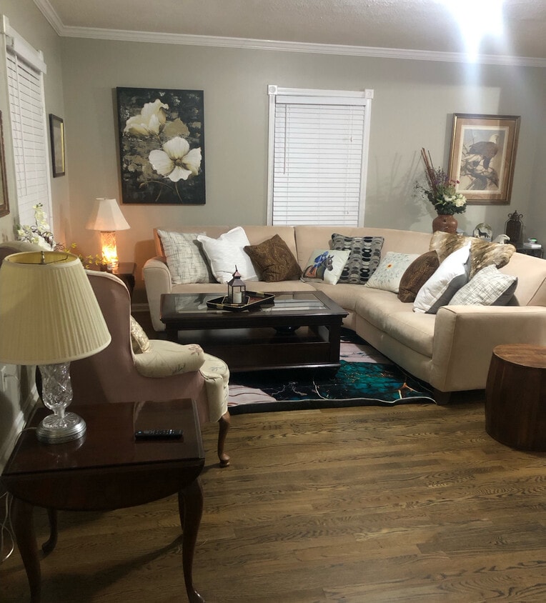 Photo - 4557 S 2nd St (Louisville, KY)