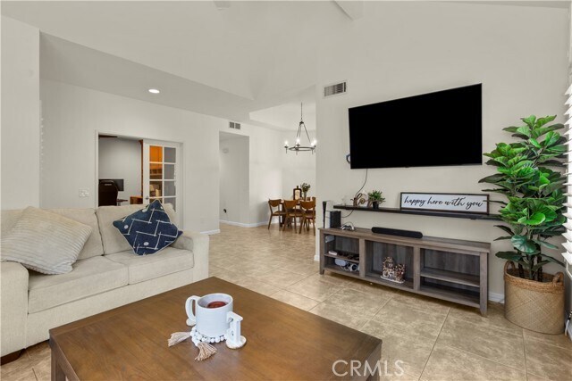 Foto del edificio - 6118 Garnet Cir