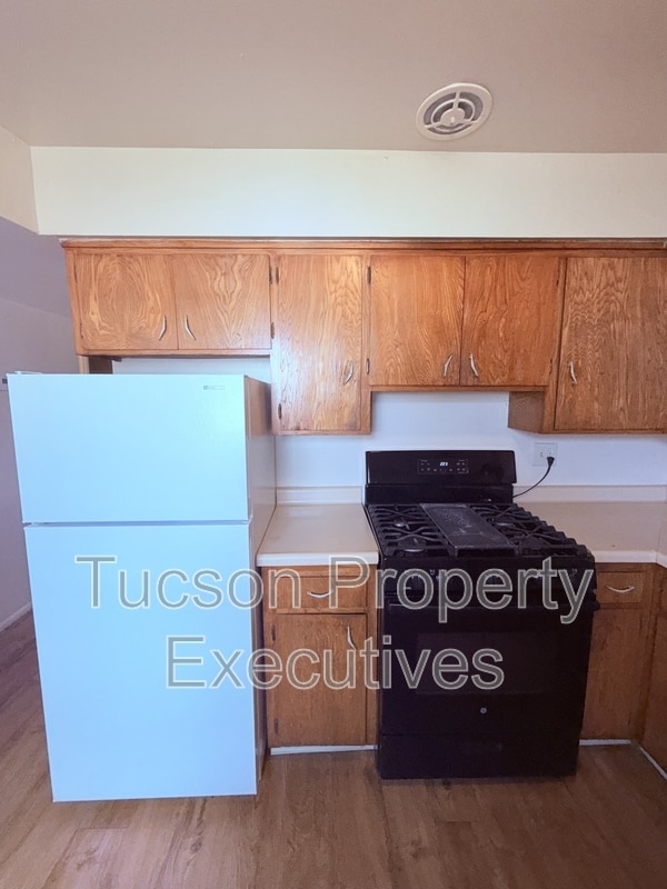 Building Photo - 8914 S Nogales Hwy