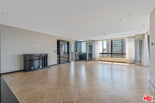 Building Photo - 10430 Wilshire Blvd