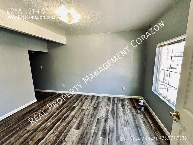 Building Photo - Spring move-in special! $500 off first mon...