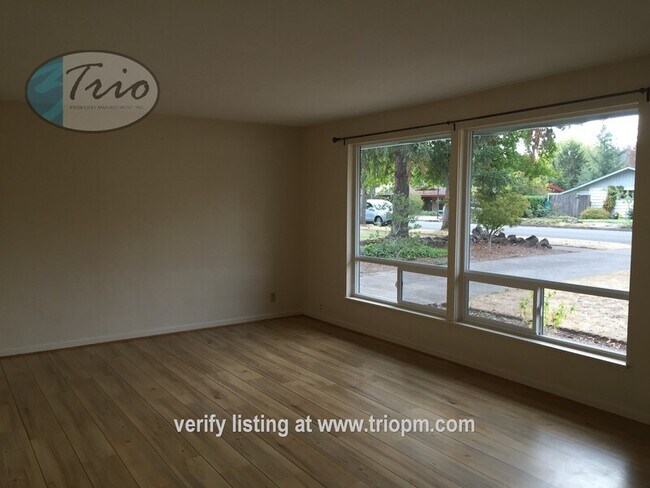 Building Photo - 225 E 41st Ave