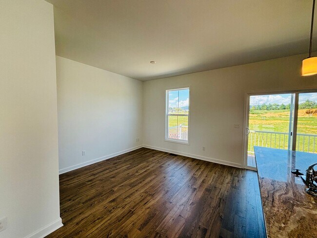 Foto del edificio - 3 Bedroom 2.5 Bath Townhouse