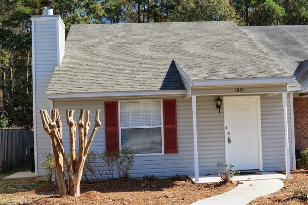 Primary Photo - 2BR/2BA Townhome