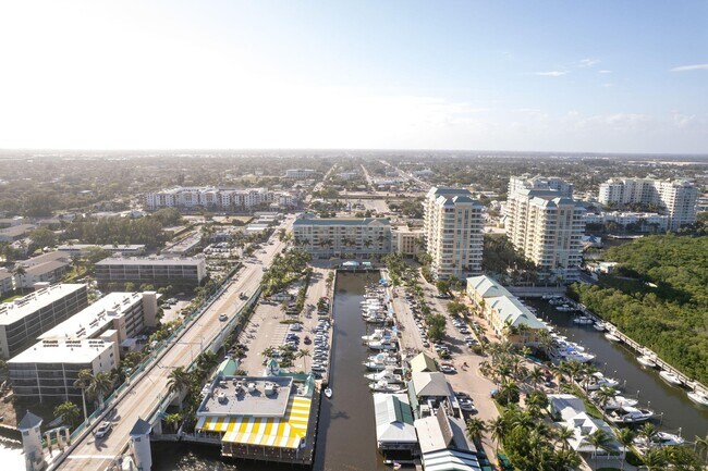 Foto del edificio - 100 NE 6th St