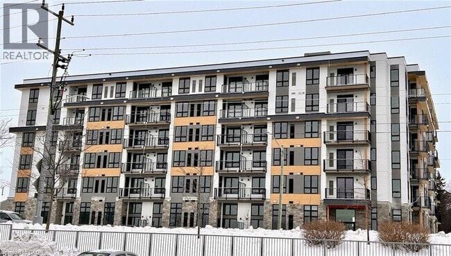 Photo du bâtiment - 101 Golden Eagle Rd