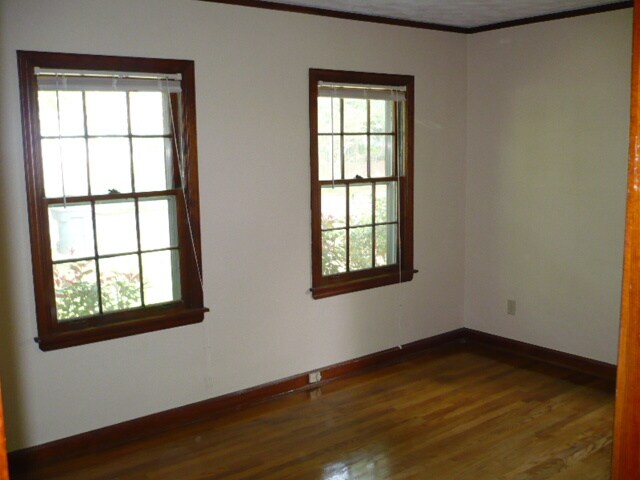 2nd bedroom - 511 Vaughn Rd