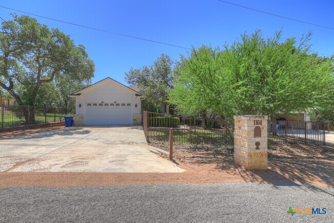 Foto del edificio - 1164 Fairway Dr