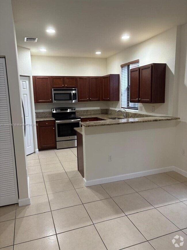 Building Photo - 17370 SW 153rd Ave