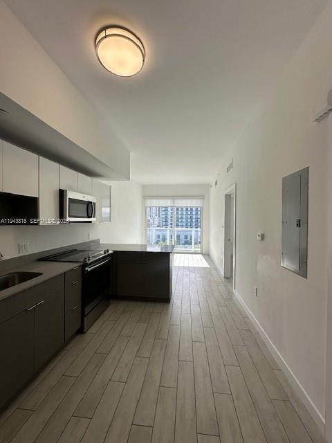 Building Photo - 321 NE 26th St