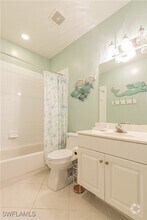 Building Photo - 260 Robin Hood Cir