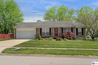 Building Photo - 1302 Williamsburg Dr