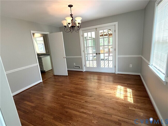 Foto del edificio - 11402 Creekside Dr