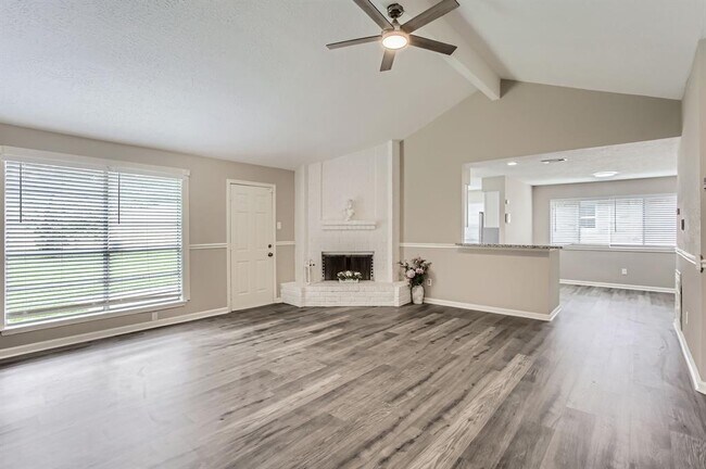 Foto del edificio - 7206 Sharpsburg Dr