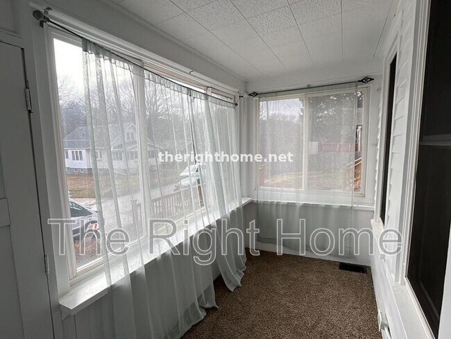 Building Photo - 1402 O St