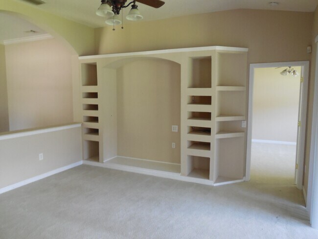 Foto del edificio - 15447 Osprey Glen Dr